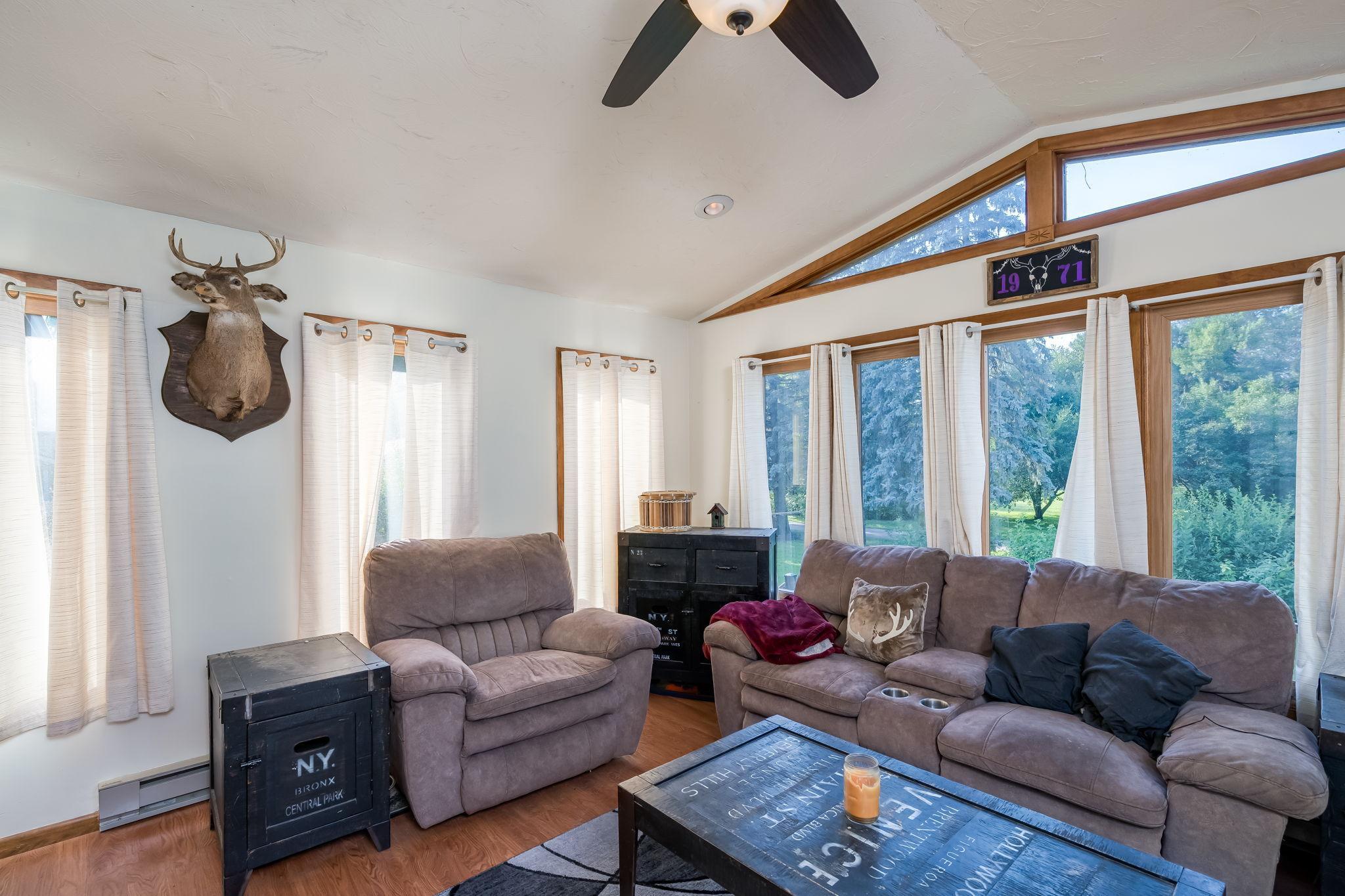 17-web-or-mls-210-walnut-ave.jpg
