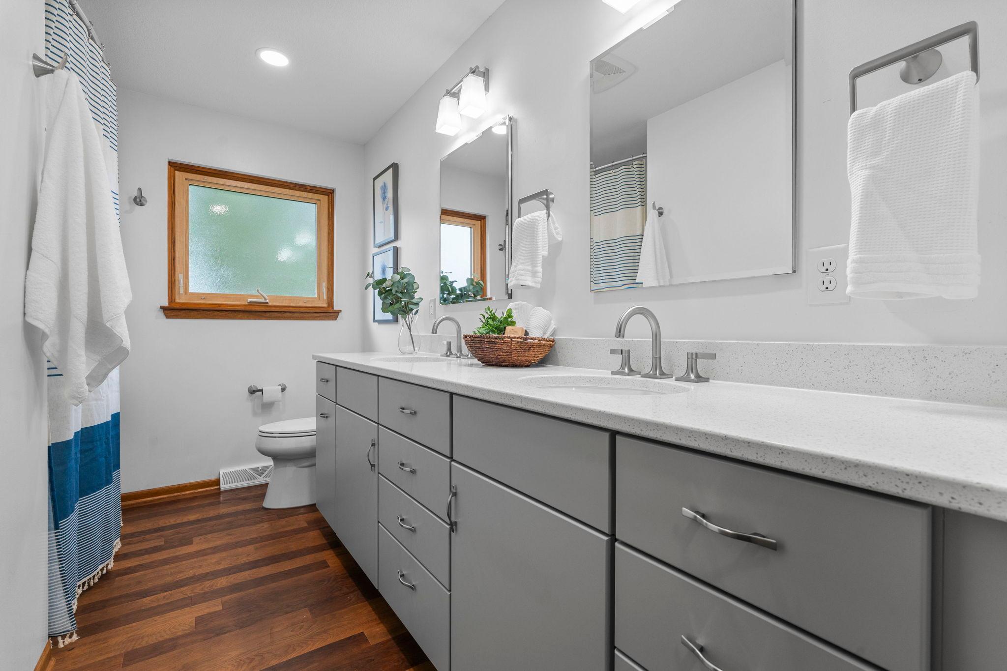 28-web-or-mls-1347 Mackubin St-227.jpg