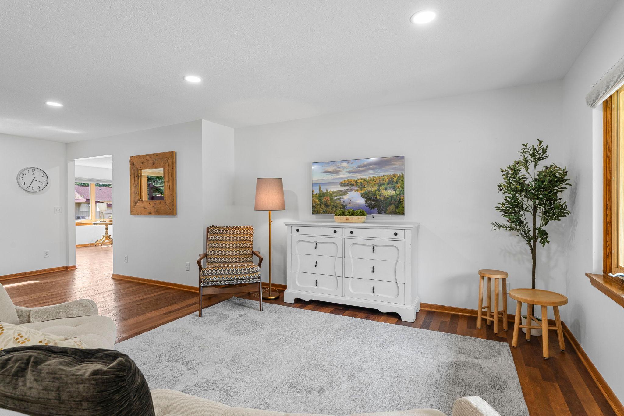 21-web-or-mls-1347 Mackubin St-192.jpg