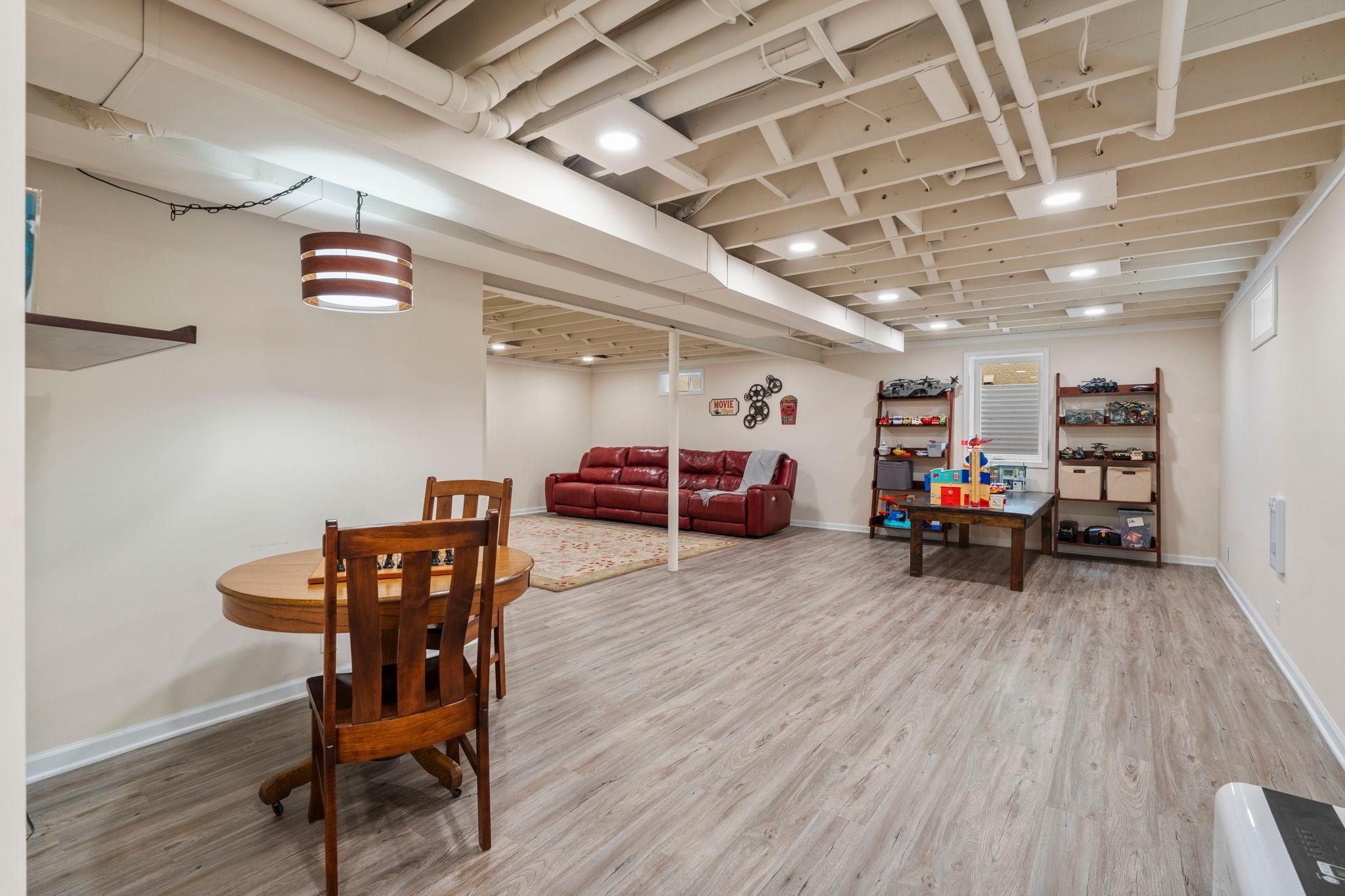 66-web-or-mls-1347 Mackubin St-417.jpg