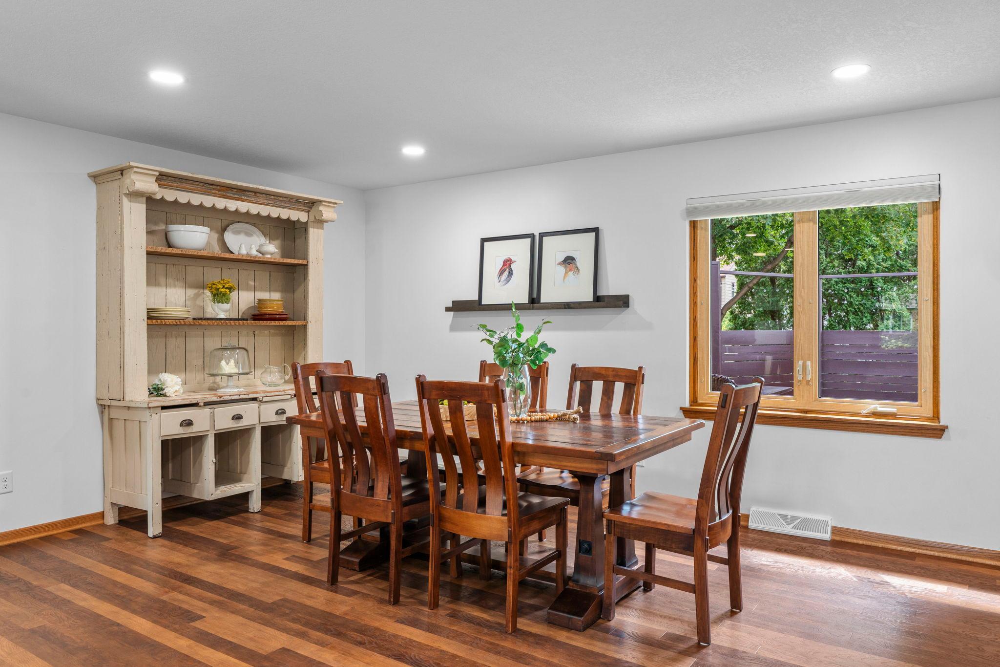 23-web-or-mls-1347 Mackubin St-202.jpg
