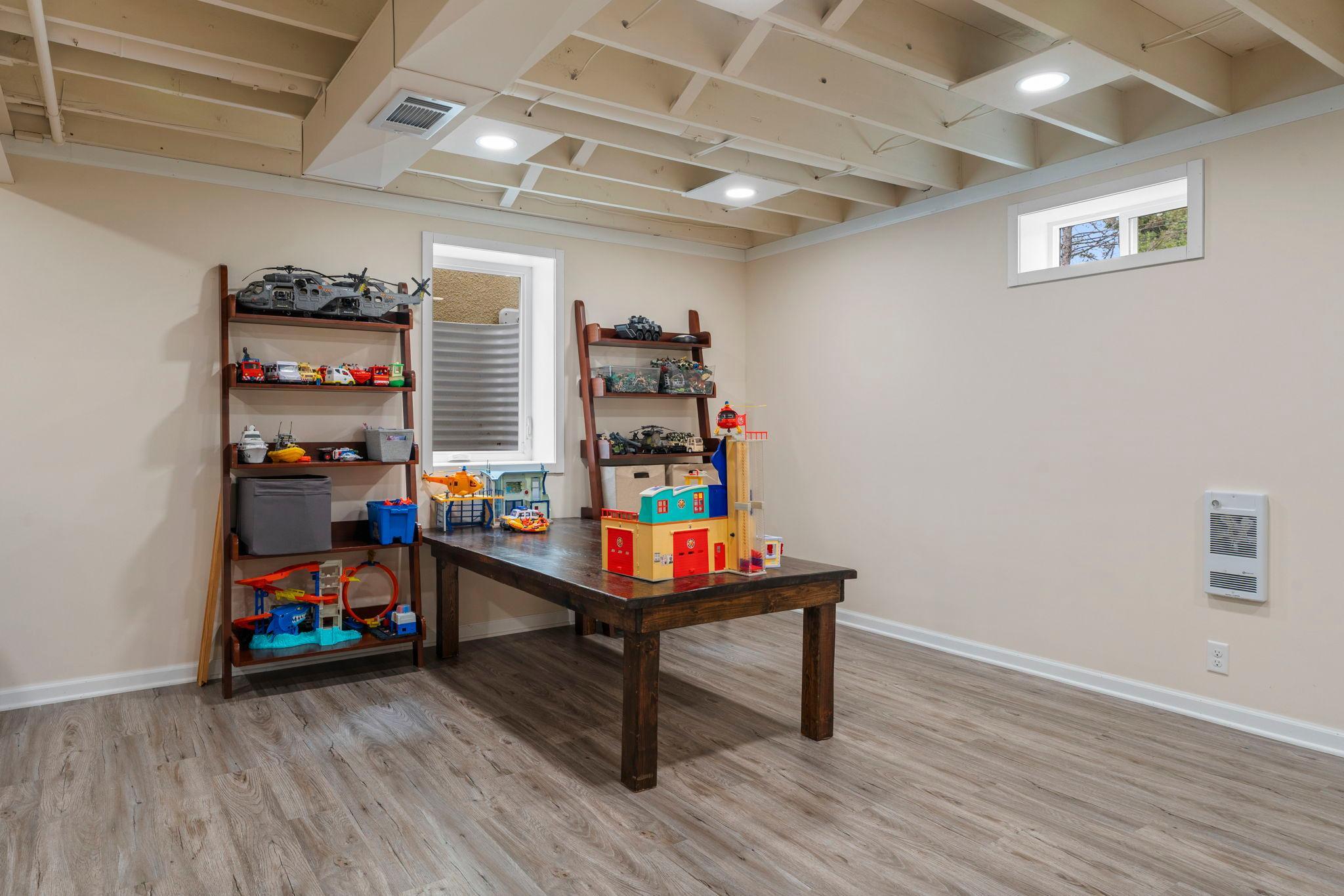 72-web-or-mls-1347 Mackubin St-447.jpg