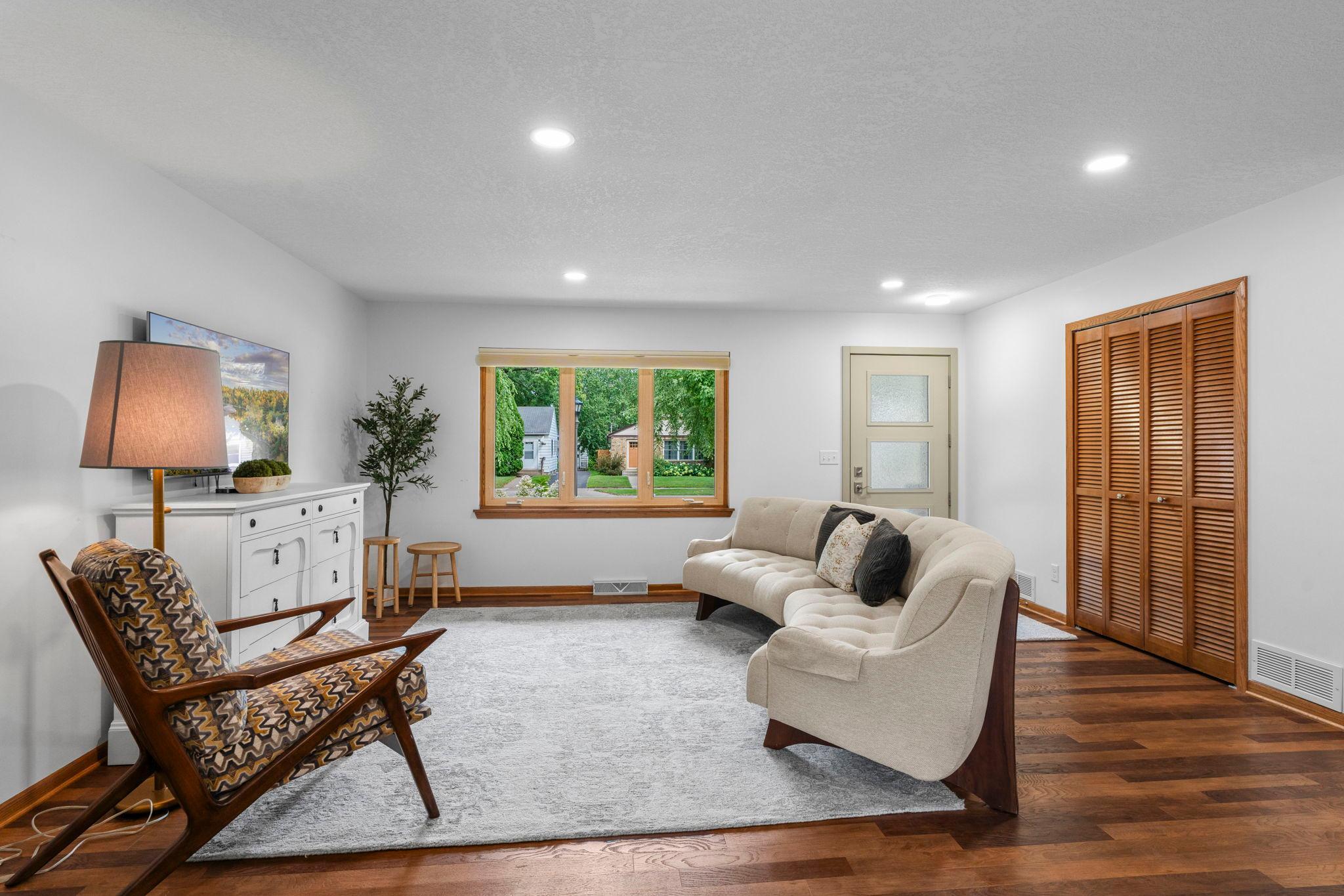 15-web-or-mls-1347 Mackubin St-172.jpg