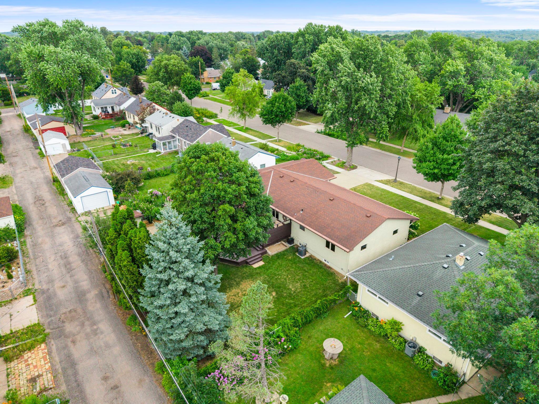 91-web-or-mls-1347 Mackubin St-24.jpg