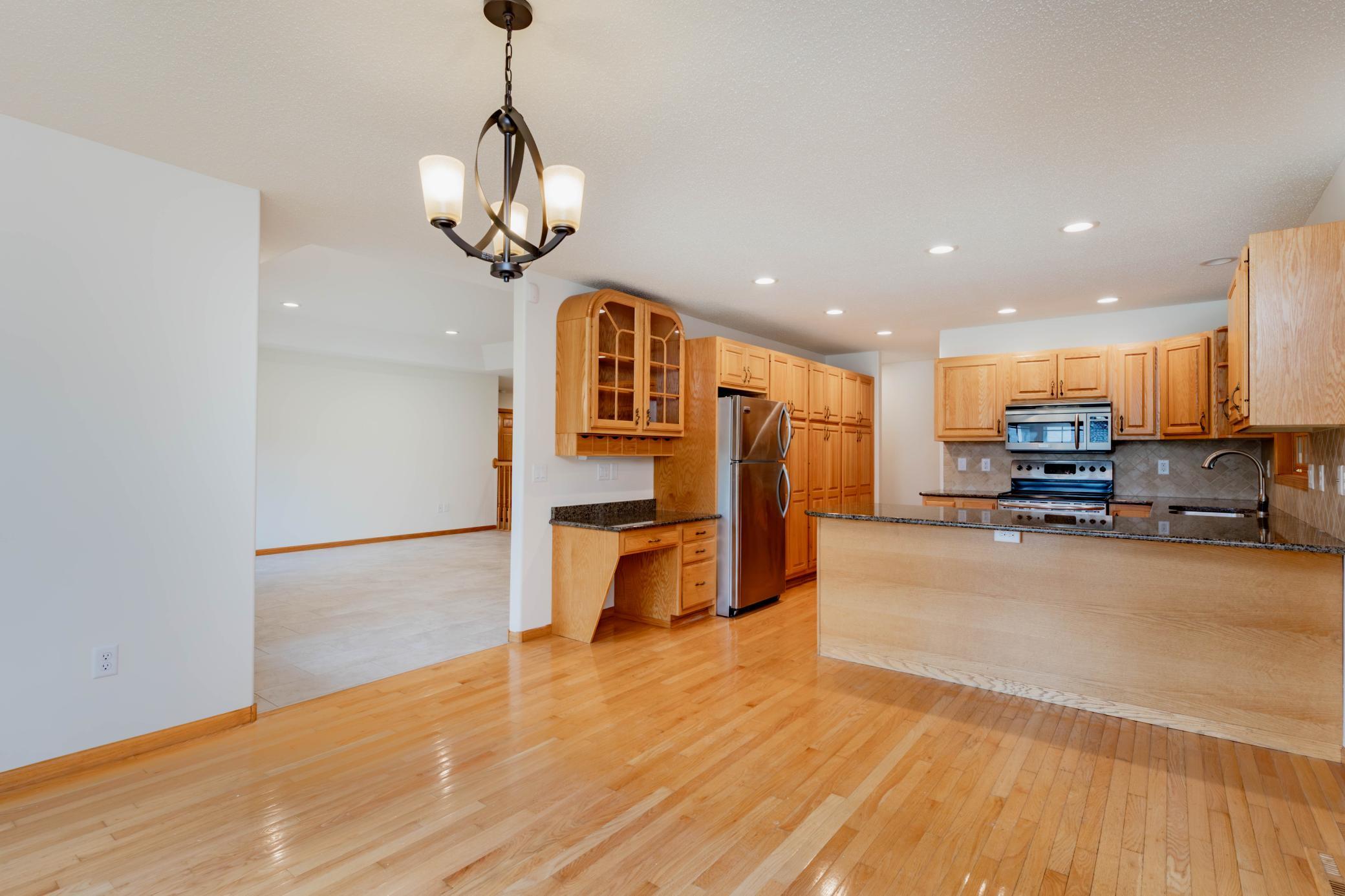 kitchen/dining