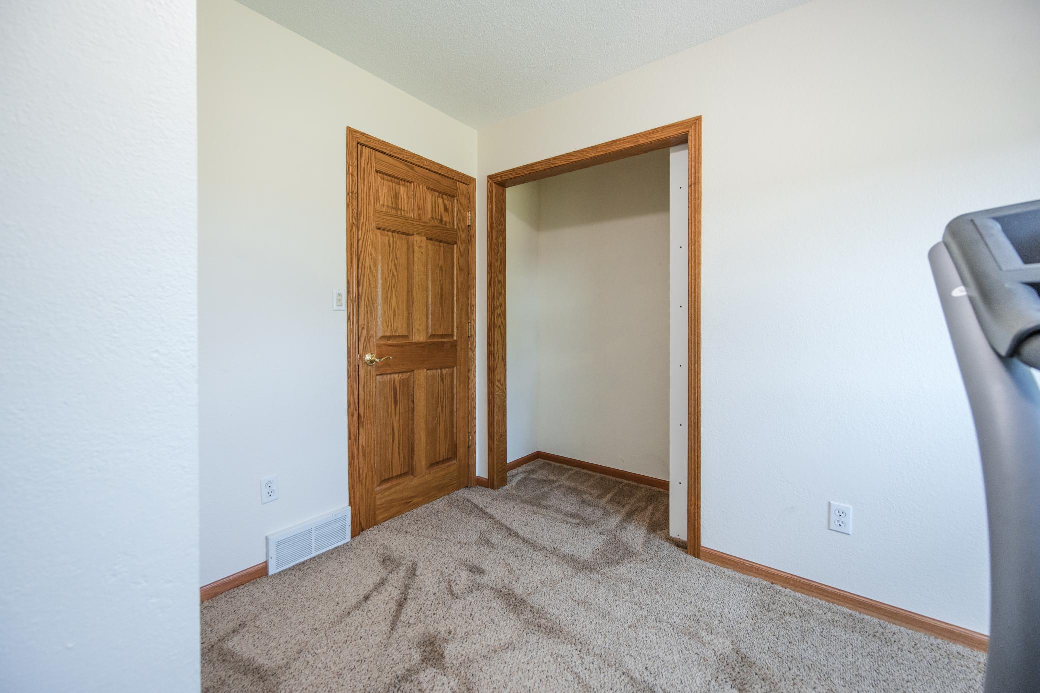 UL Bedroom 2