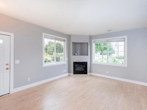 11011 Oak Grove Circle, B, Woodbury, MN 55129