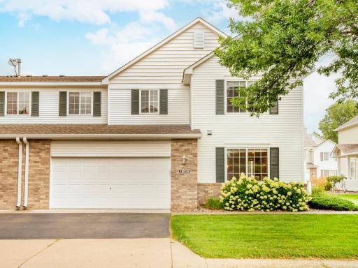 11011 Oak Grove Circle, B, Woodbury, MN 55129
