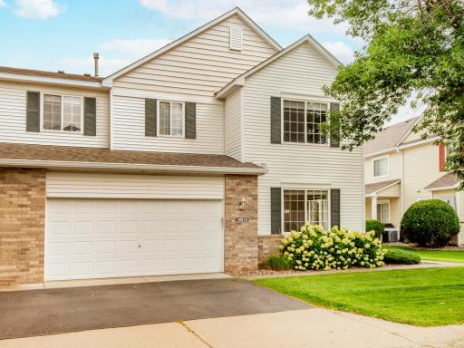 11011 Oak Grove Circle, B, Woodbury, MN 55129