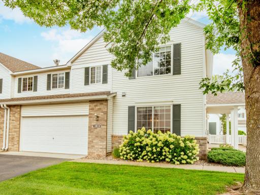11011 Oak Grove Circle, B, Woodbury, MN 55129