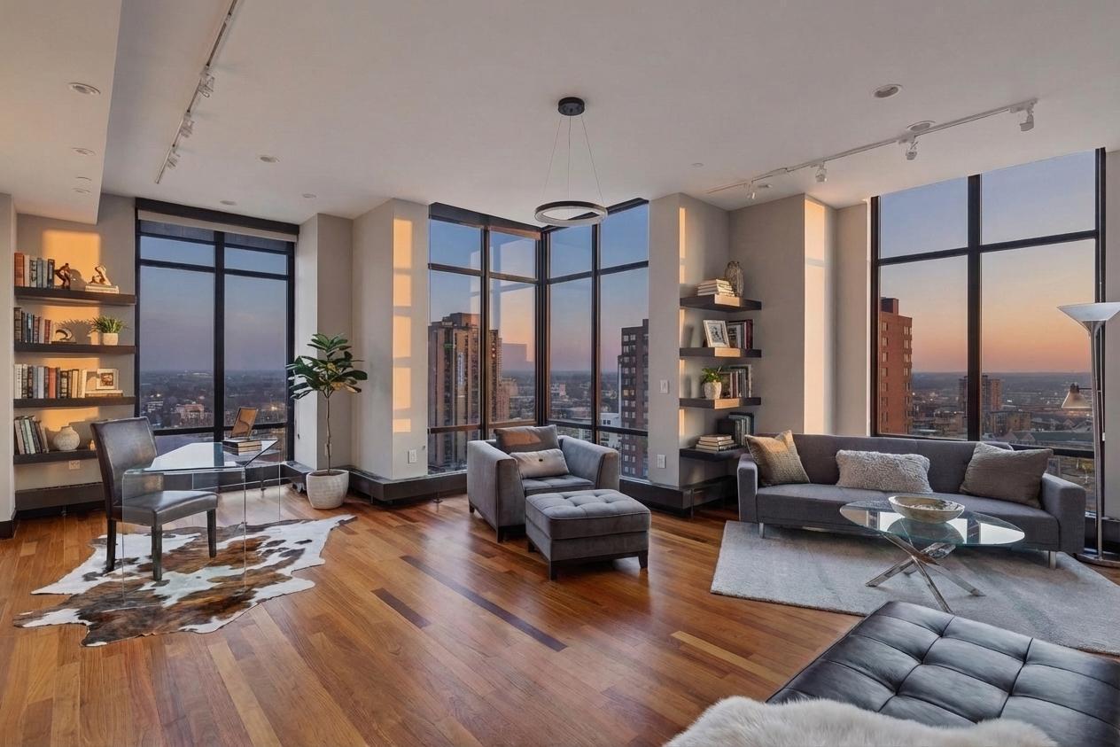 Iconic luxury in the City!