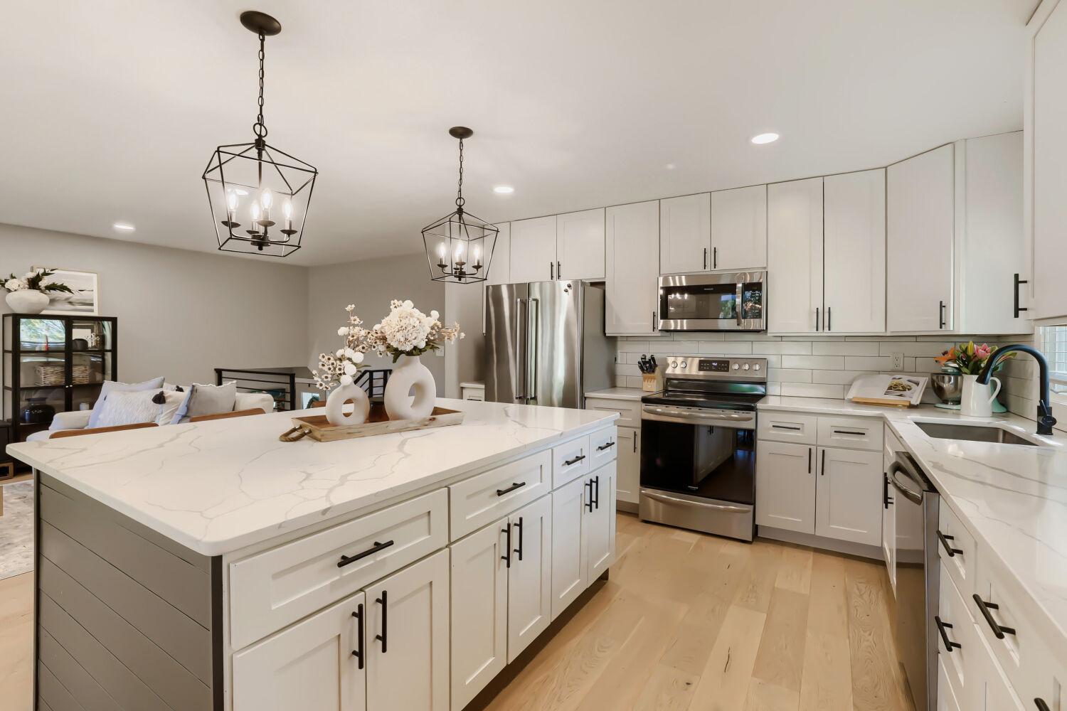 503 Highland Dr - Web Quality - 011 - 11 Kitchen.jpg