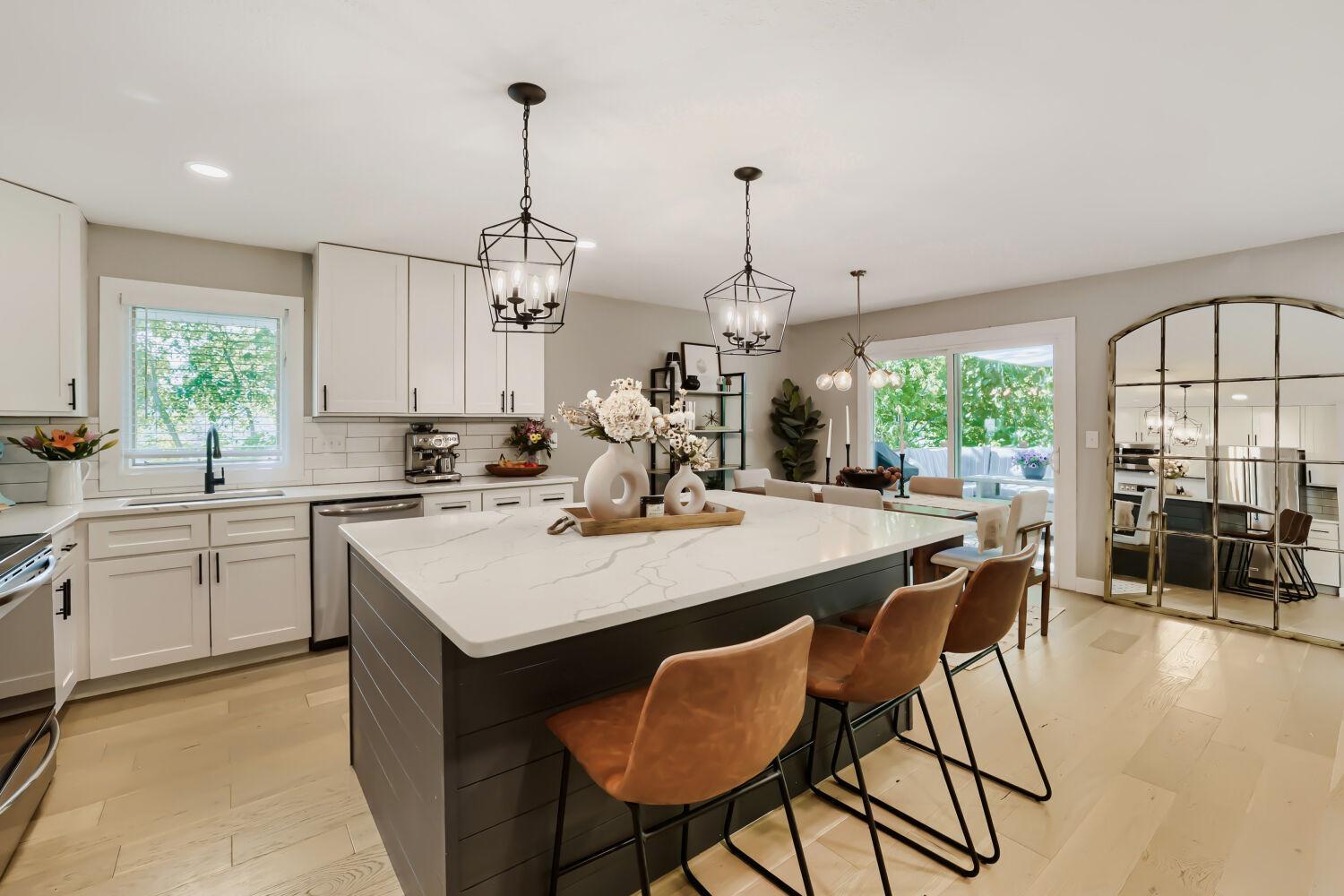 503 Highland Dr - Web Quality - 010 - 10 Kitchen.jpg