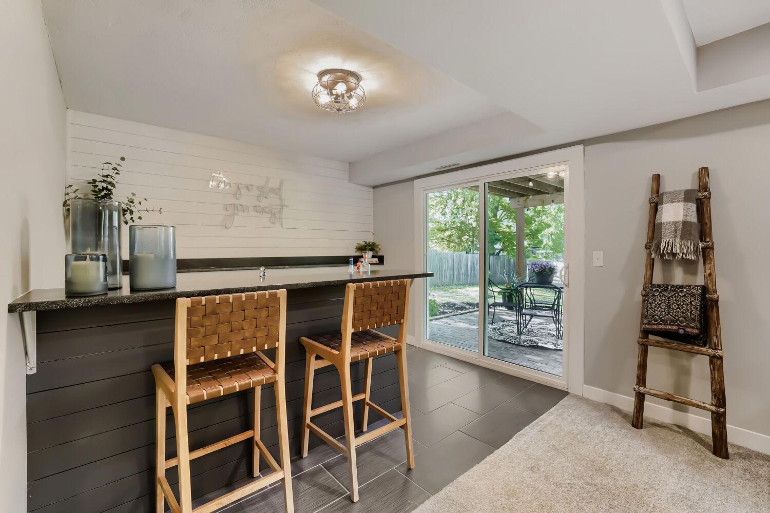 503 Highland Dr - Web Quality - 016 - 16 Family Room.jpg