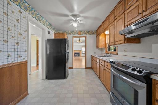 West facing view of kitchen