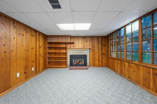 Family room photo without virtual staging