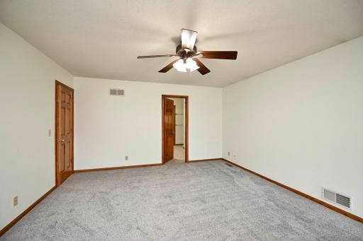 1555 48th Avenue, Winona, MN 55987