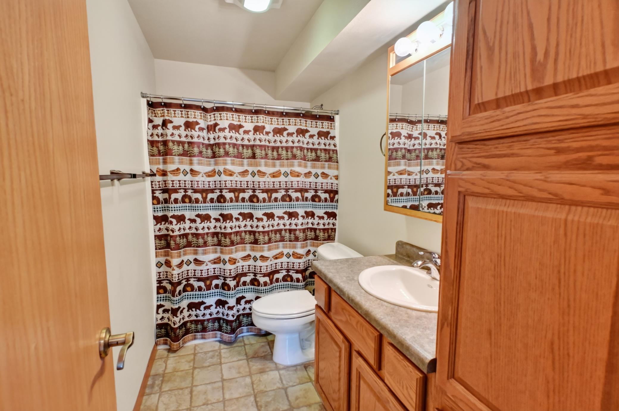 LL Full Bath
