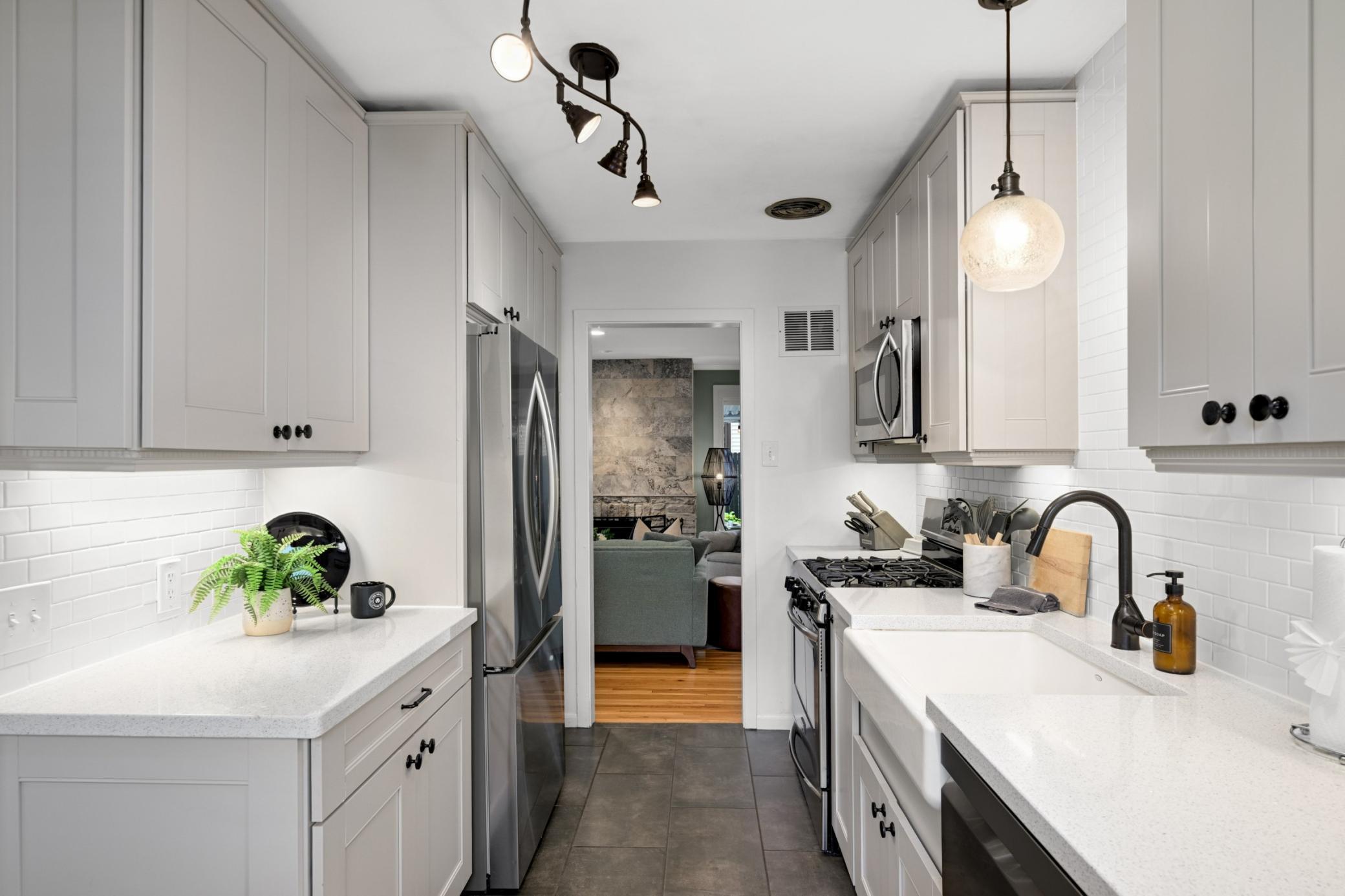 kitchen-2.jpg