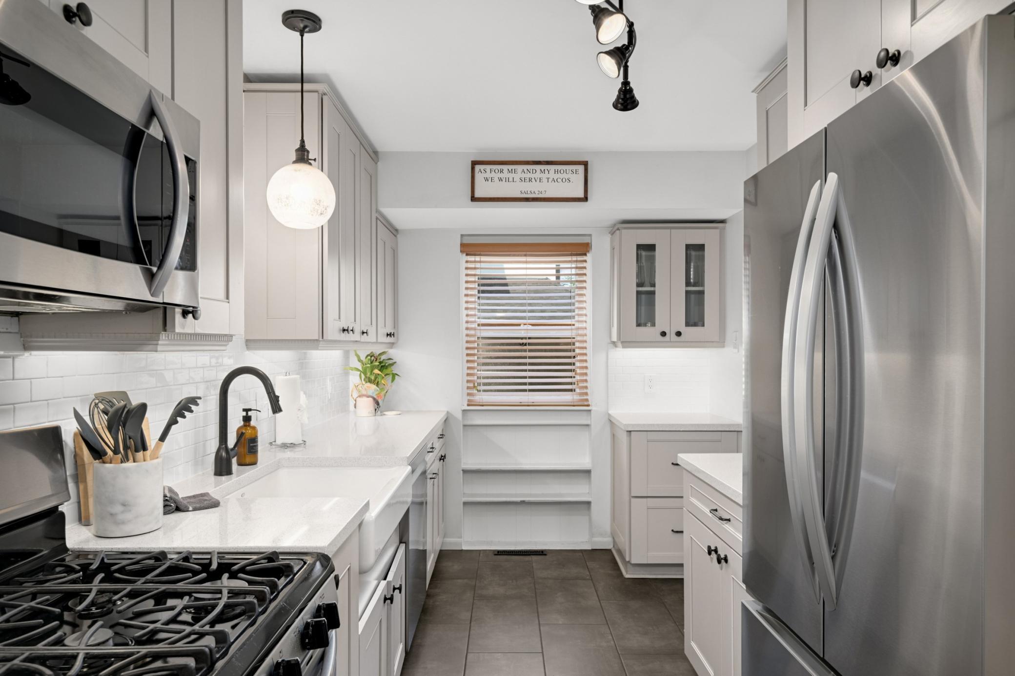 kitchen-4.jpg