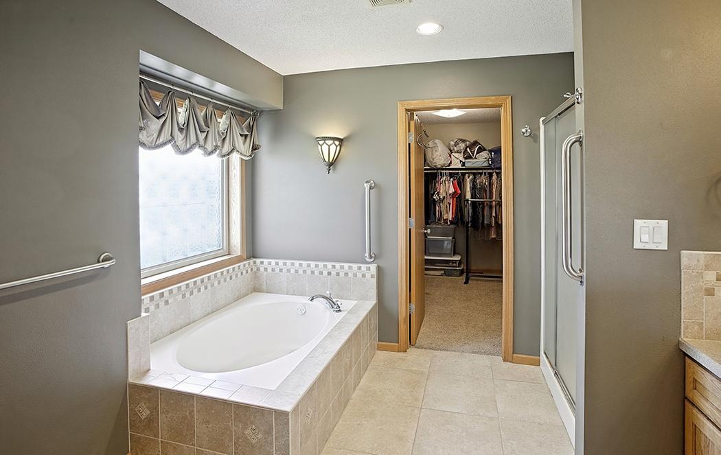 Master Bath 1