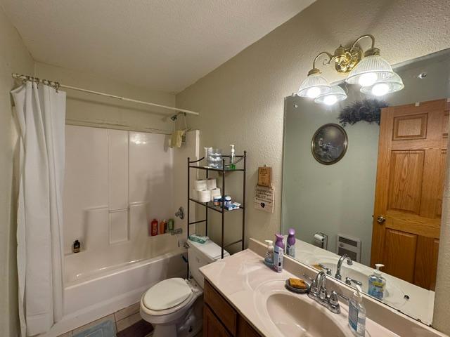 Upper full bath