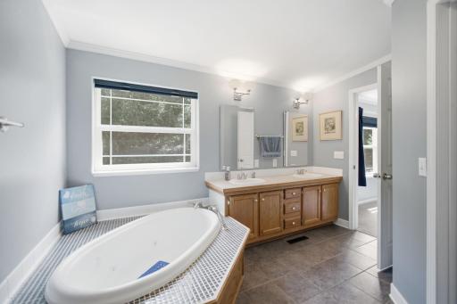34-web-or-mls-26670-foxes-landing-rd.jpg