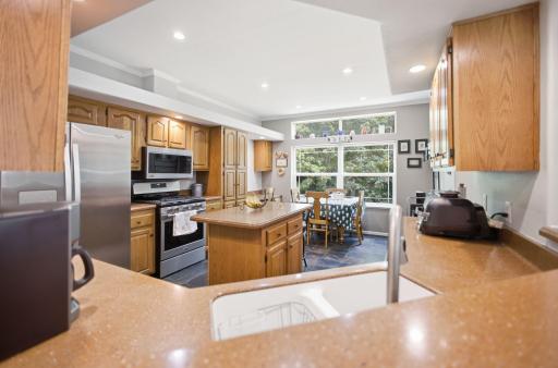 11-web-or-mls-26670-foxes-landing-rd.jpg