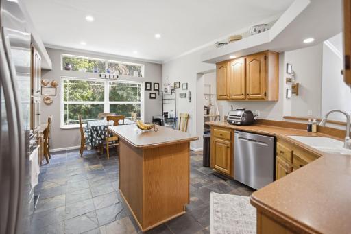 12-web-or-mls-26670-foxes-landing-rd.jpg