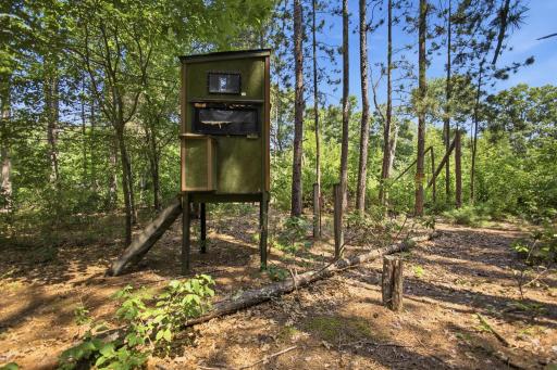 73-web-or-mls-26670-foxes-landing-rd.jpg