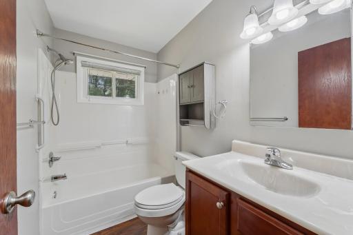 33-web-or-mls-jackson-S2407-033.jpg