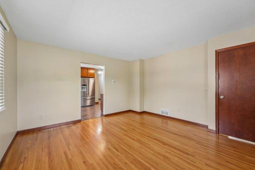 25-web-or-mls-jackson-S2407-025.jpg