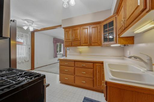 23-web-or-mls-jackson-S2407-023.jpg