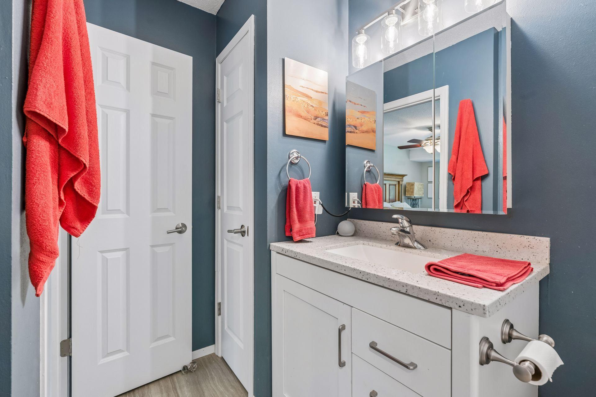 Updated full bathroom