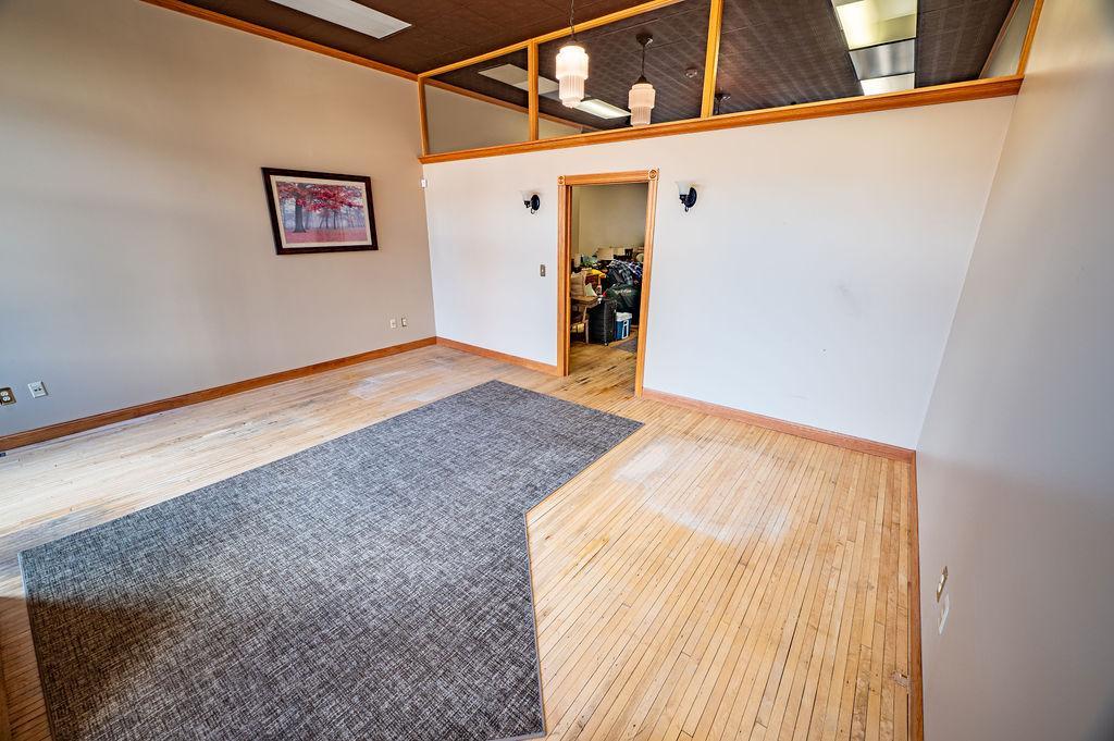 357 Main - 18x17 Reception Area