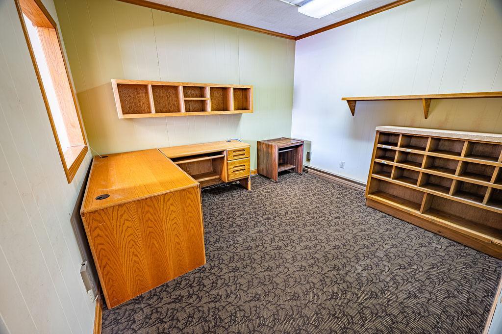 359 Main - 11x10 Office