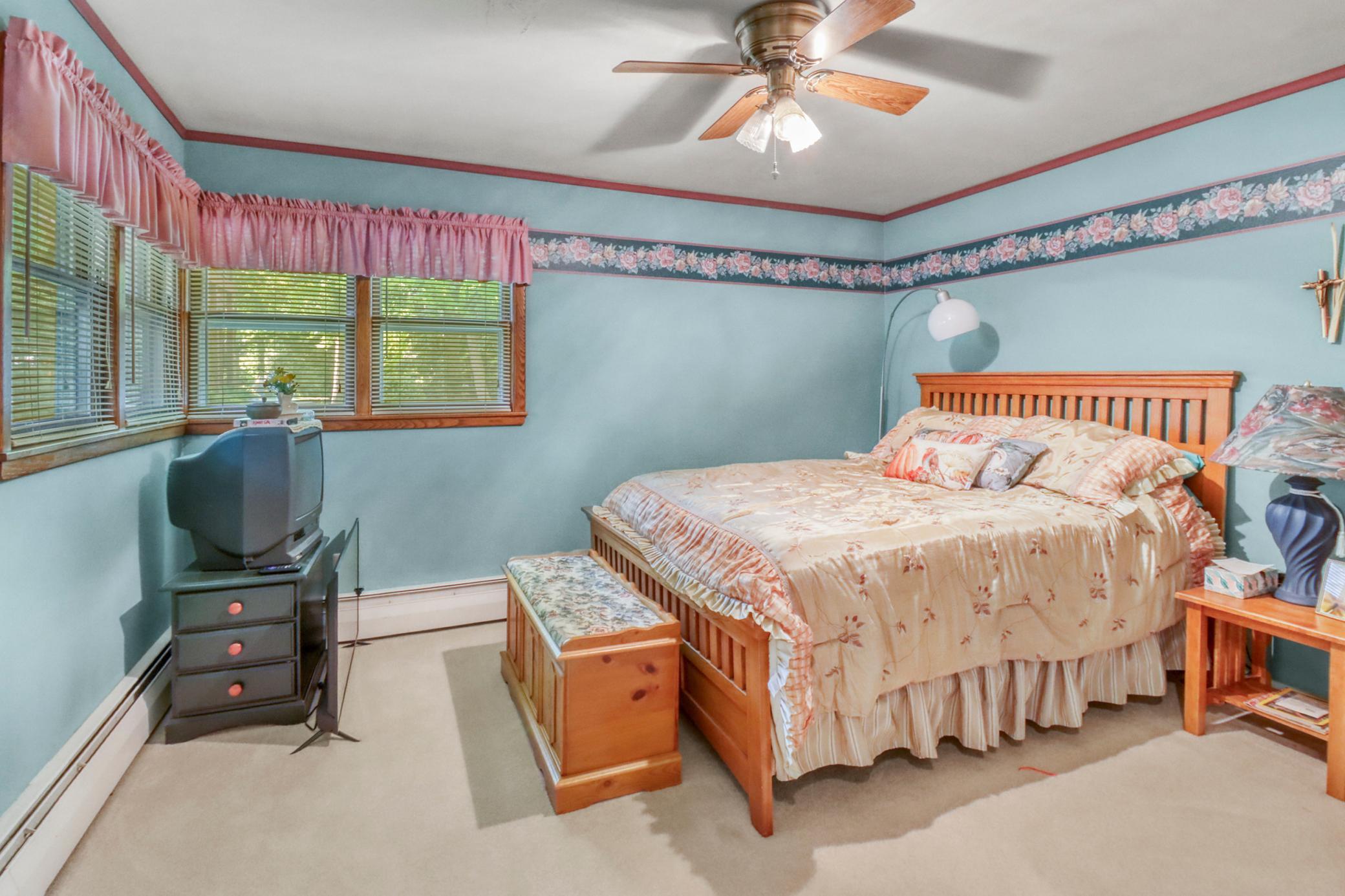 Bedroom1_2-3264.jpeg