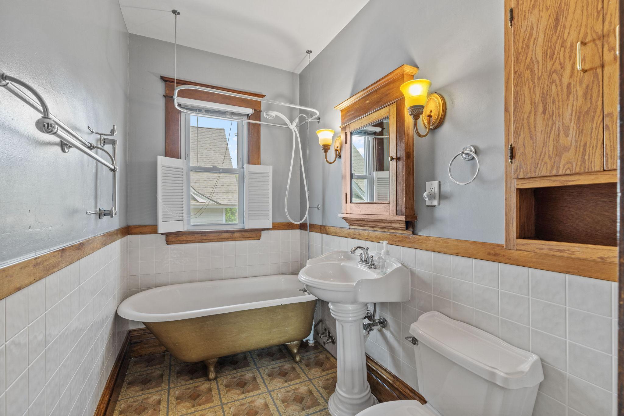 Unit 2 full bath with claw foot!