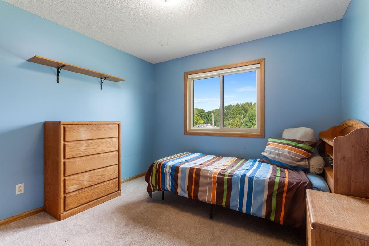 Spacious 2nd bedroom - upper level