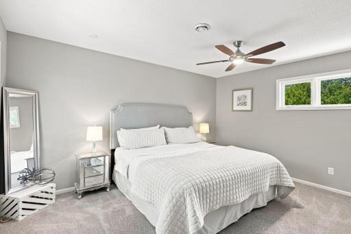 856 Great Oaks Trail, Eagan, MN 55123