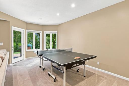 856 Great Oaks Trail, Eagan, MN 55123
