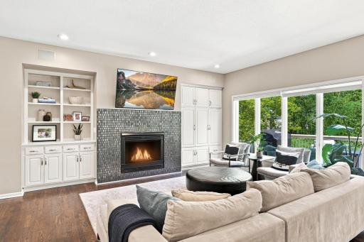 Great Room with Built-ins and gas fireplace