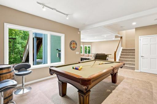 856 Great Oaks Trail, Eagan, MN 55123