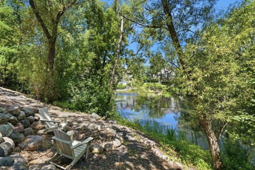 856 Great Oaks Trail, Eagan, MN 55123