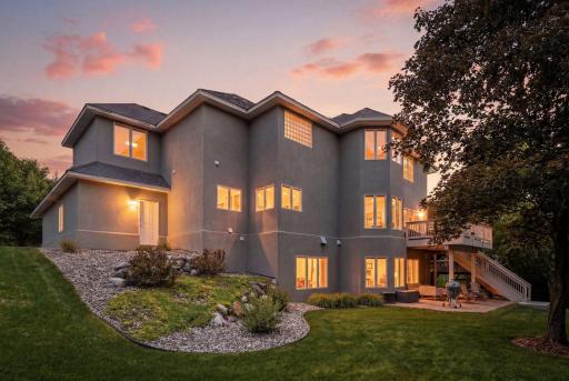 856 Great Oaks Trail, Eagan, MN 55123