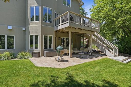 856 Great Oaks Trail, Eagan, MN 55123