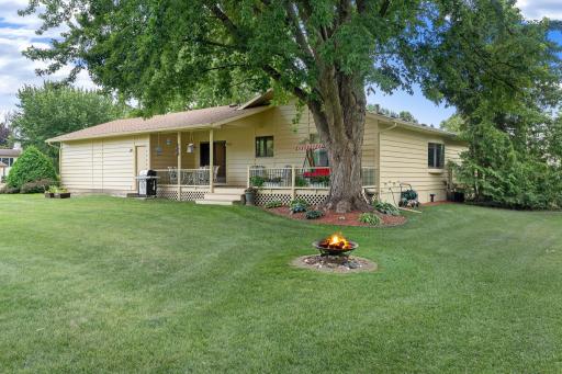 545 Crestview Lane, Owatonna, MN 55060