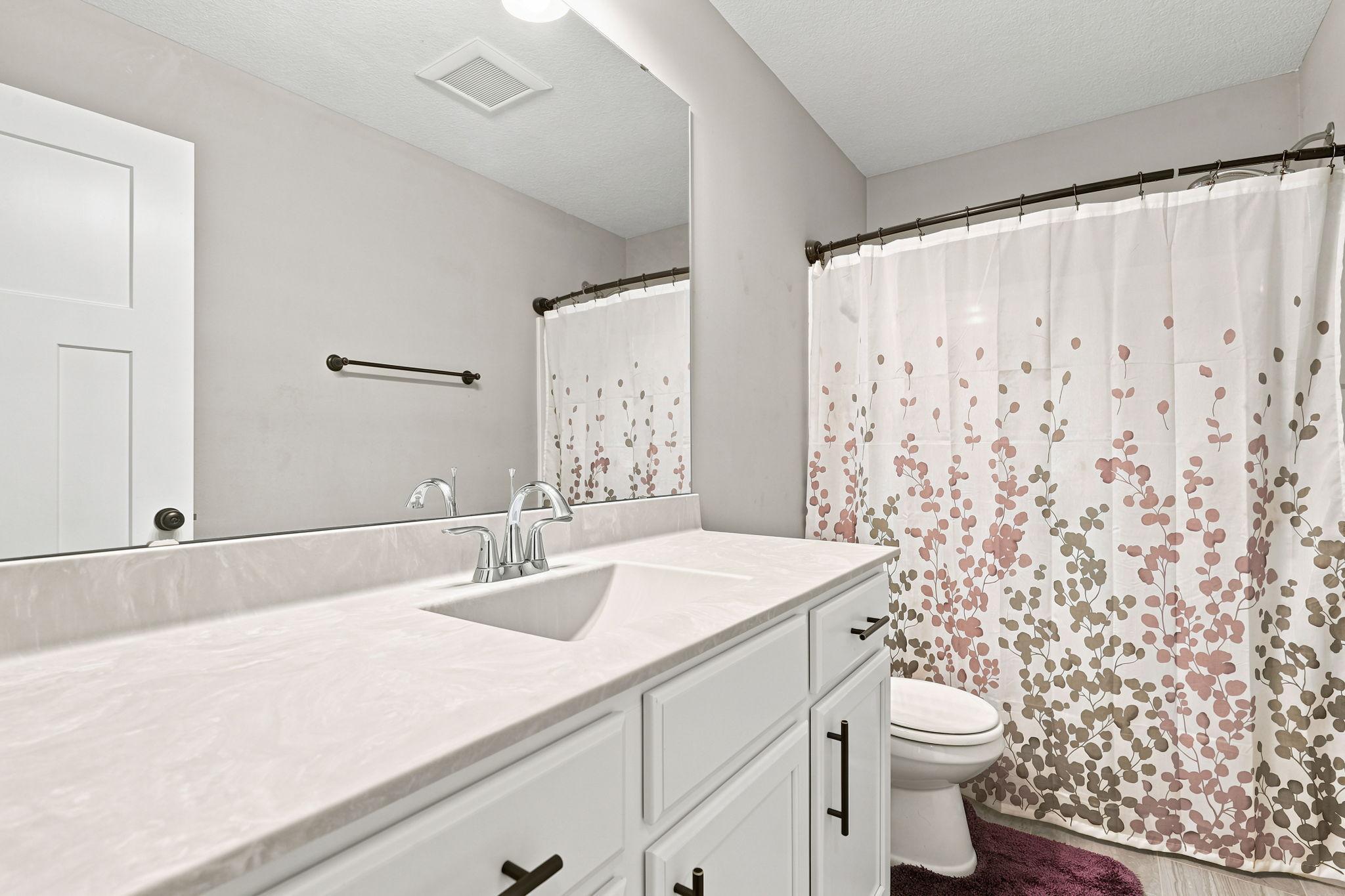 Upper Level 3/4 Bath