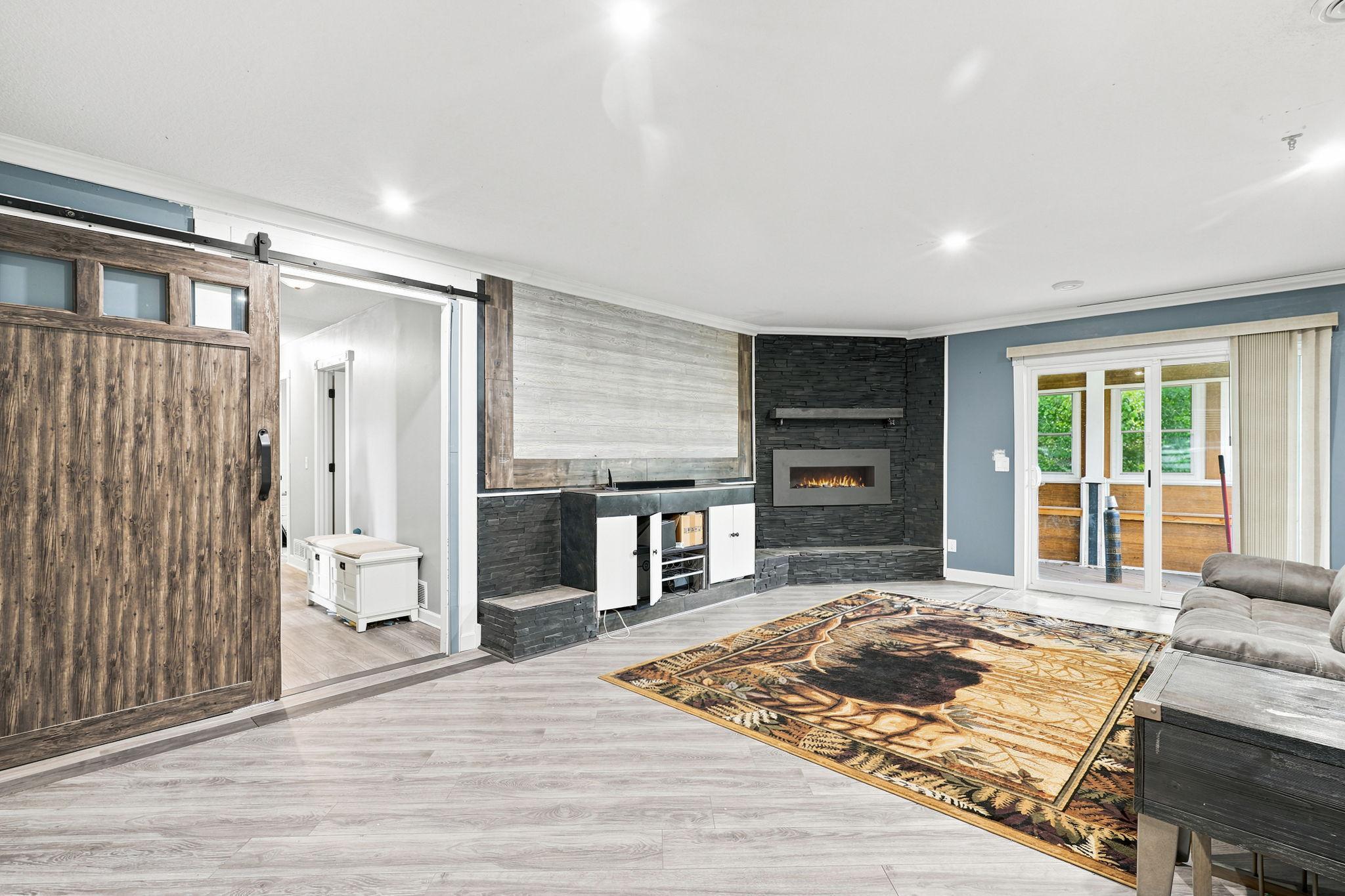 Spacious Walkout Family Room