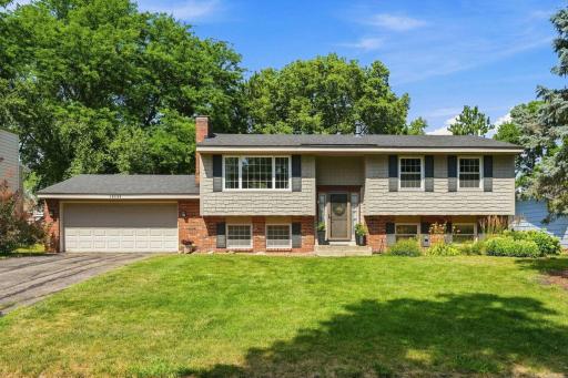 10924 Hyland Terrace, Eden Prairie, MN 55344